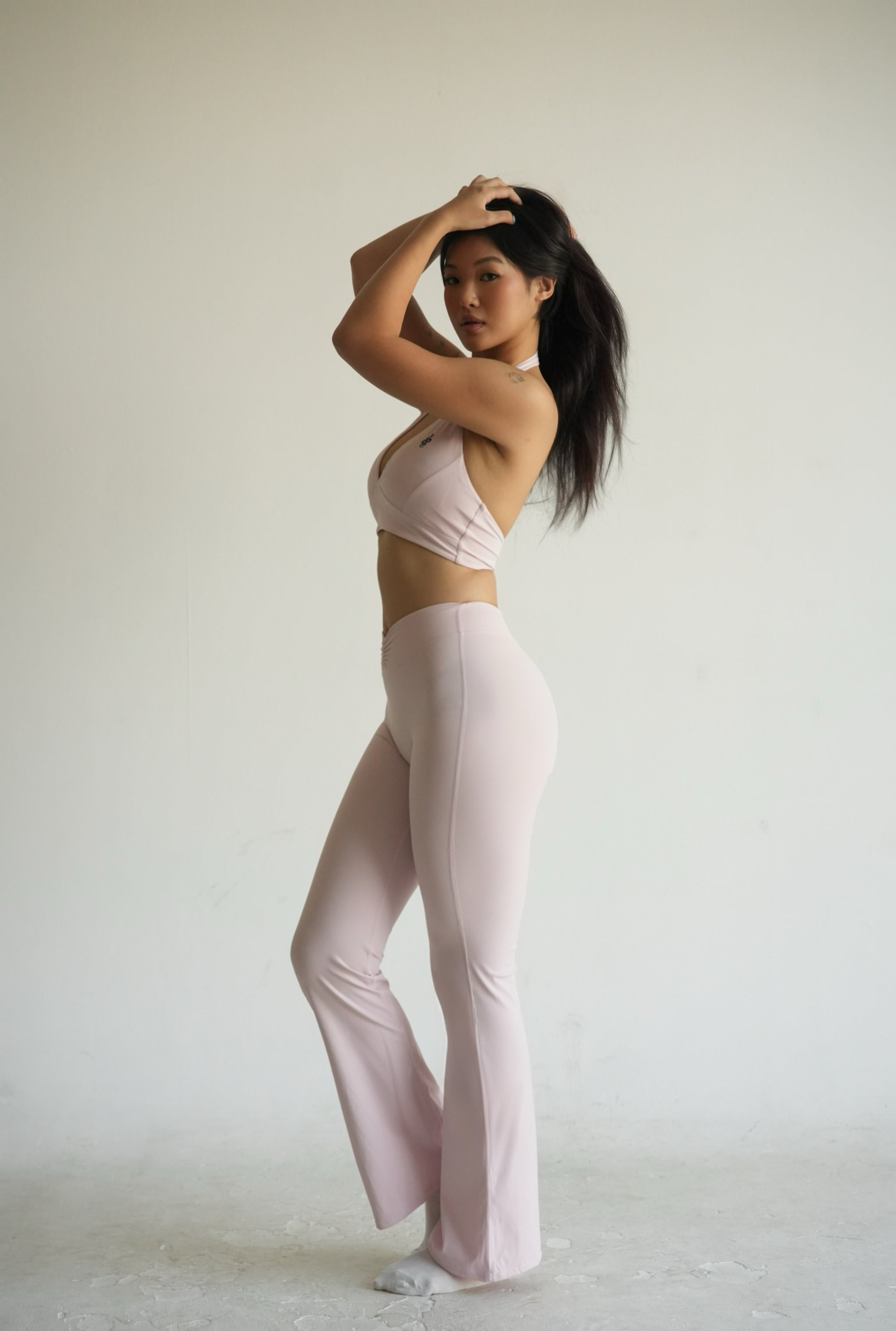 Evolve Line Contour Flare Pants – Baby Pink